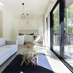 Avenida Premium By Homing Apartment